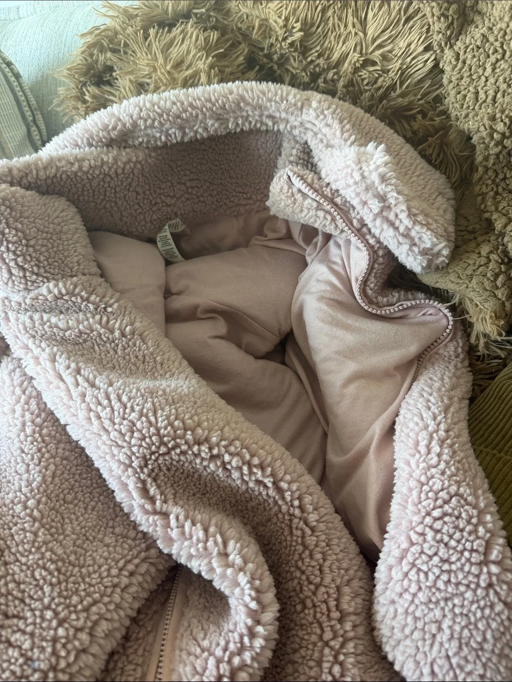 ALO Yoga foxy Blush Pink sherpa Zip Jacket with hood size small